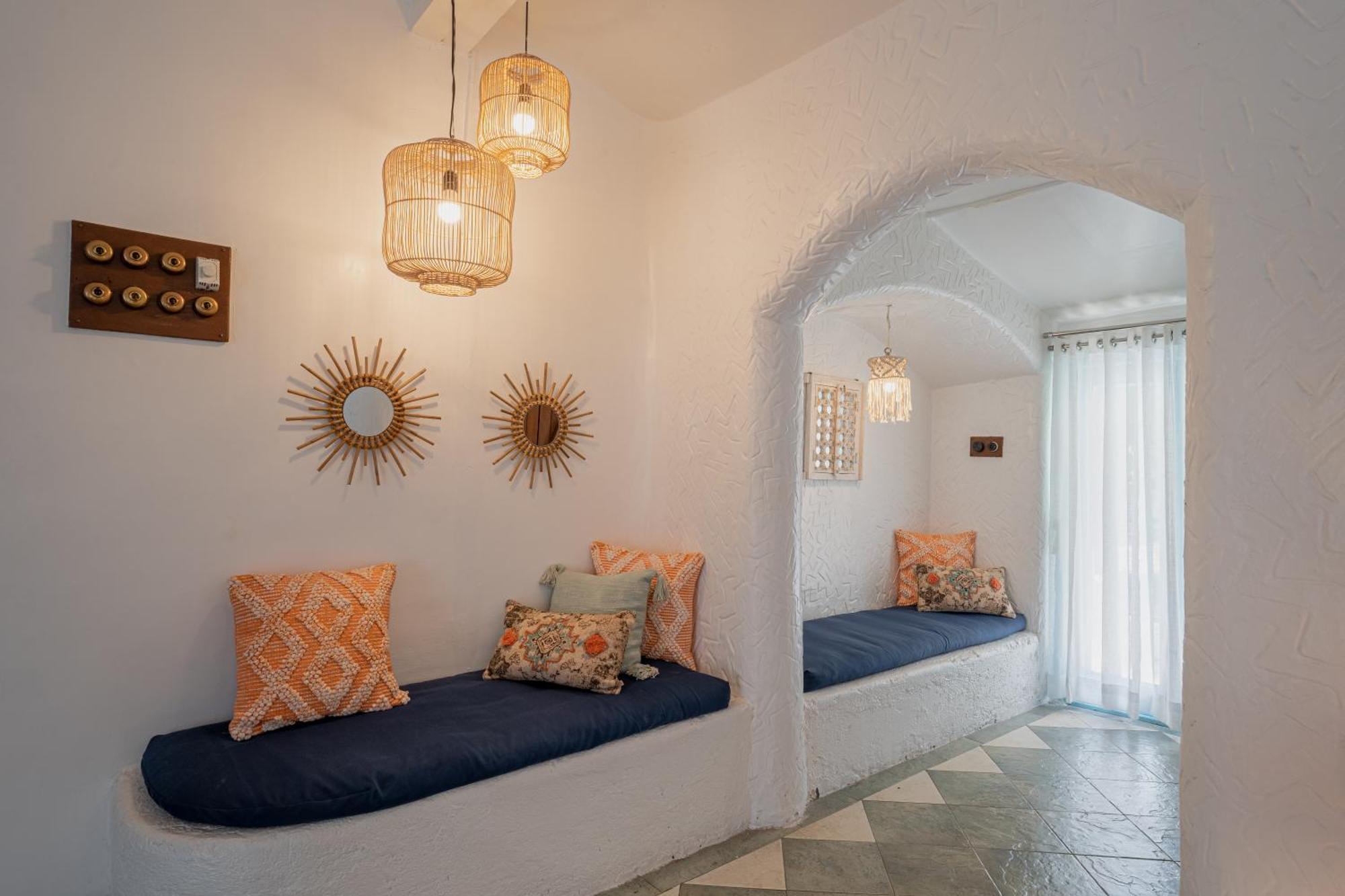 Lohonostays Villa Santorini Alībāg Eksteriør bilde